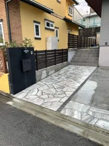 G様邸　エクステリア　タイル施工