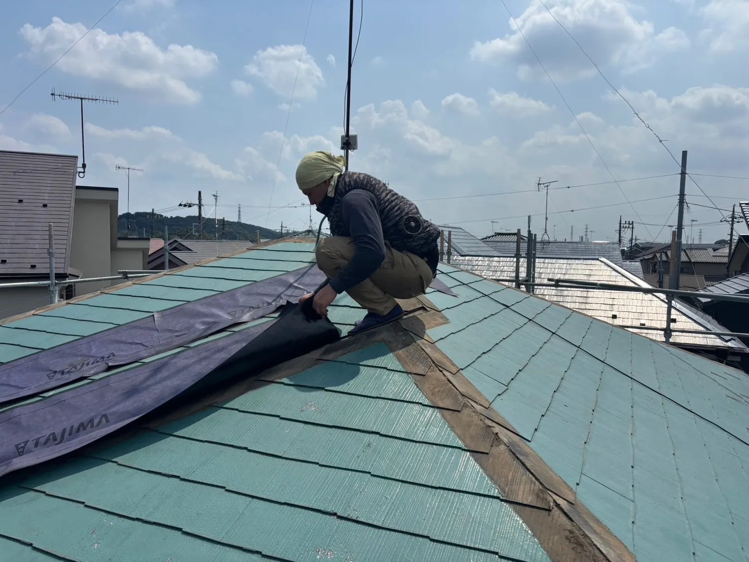屋根カバー工事と点検で築年数別に神奈川県相模原市の自宅を守るポイント